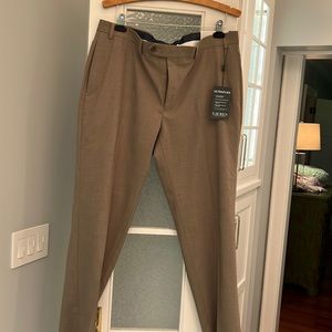NWT Mens Lauren by Ralph Lauren Taupe dress pants. Machine washable, size 38Wx30